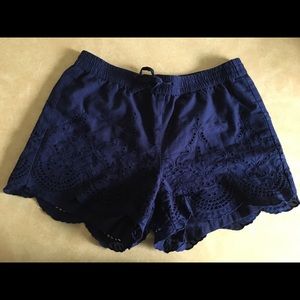 Navy blue short with eyelet detail